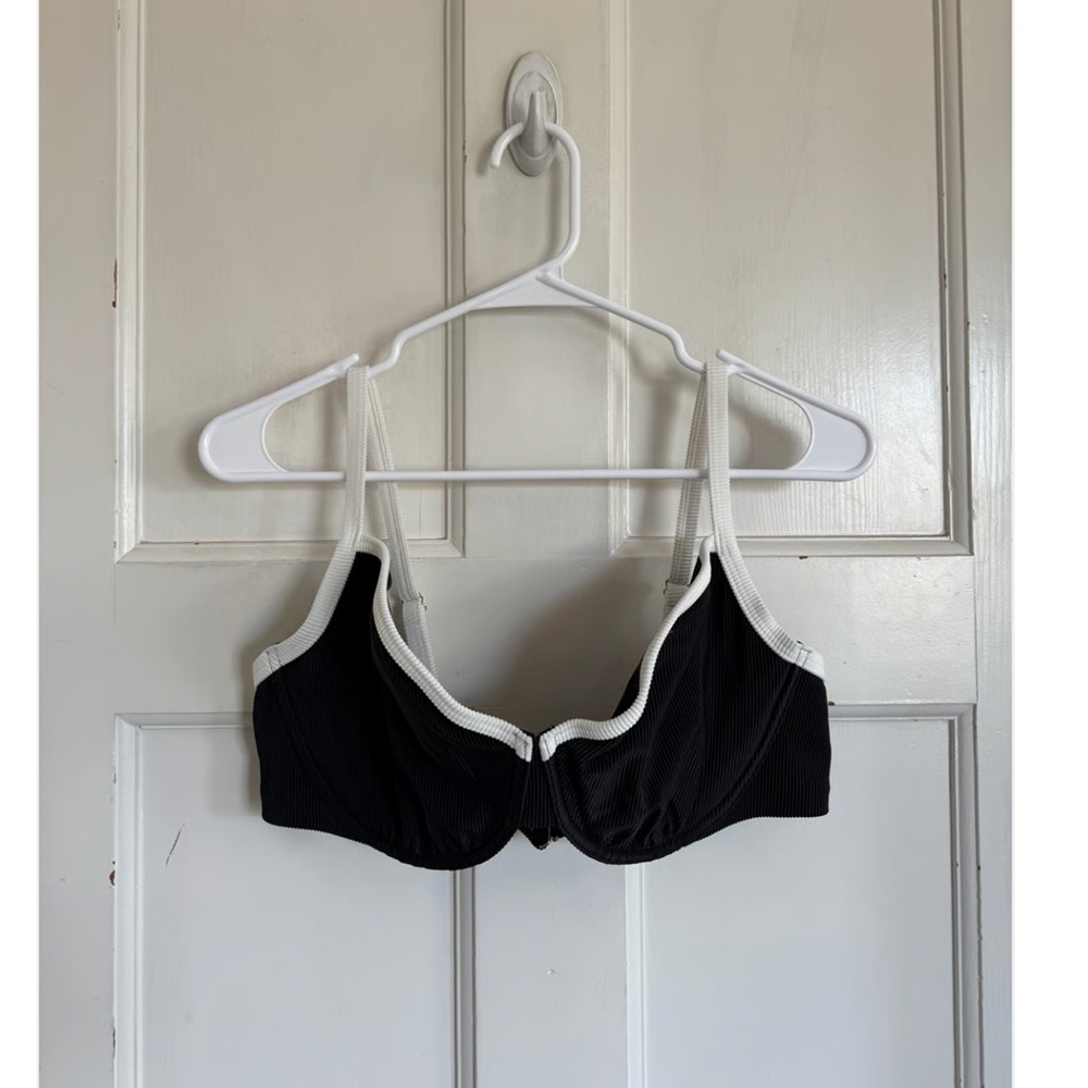 Abercrombie & Fitch Black and White Bikini Top